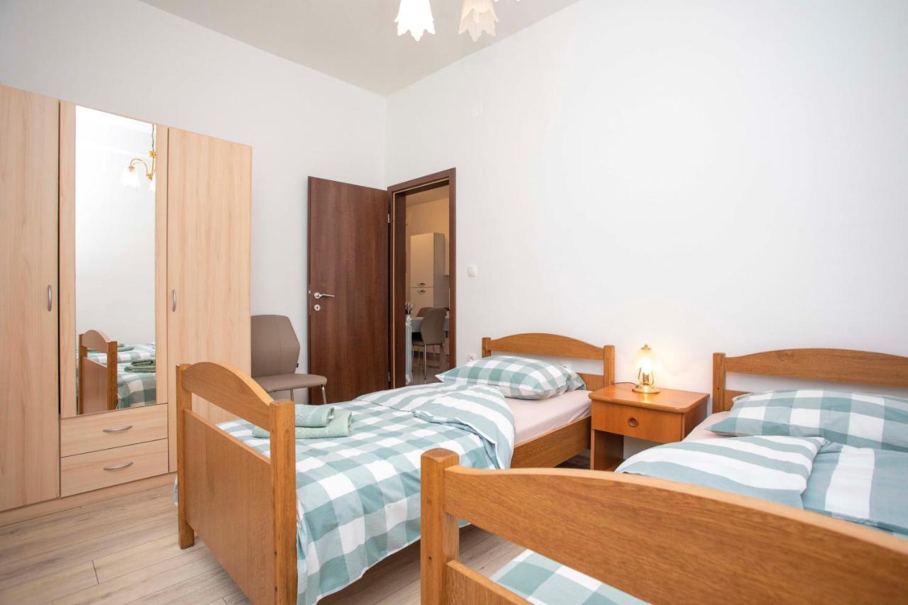 Apartmani Marica プロミン エクステリア 写真