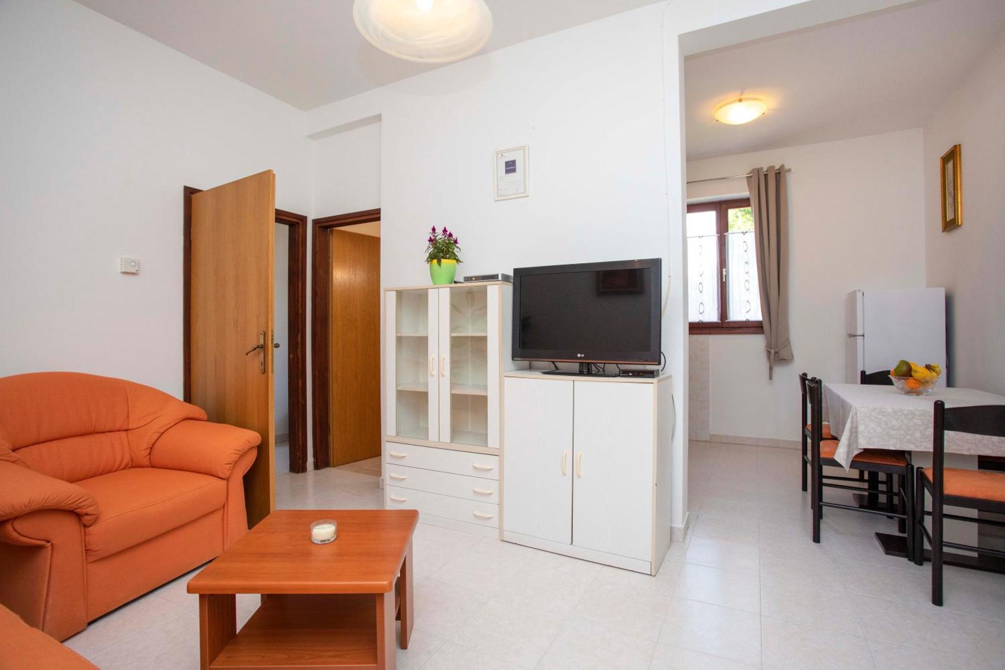 Apartmani Marica プロミン 部屋 写真